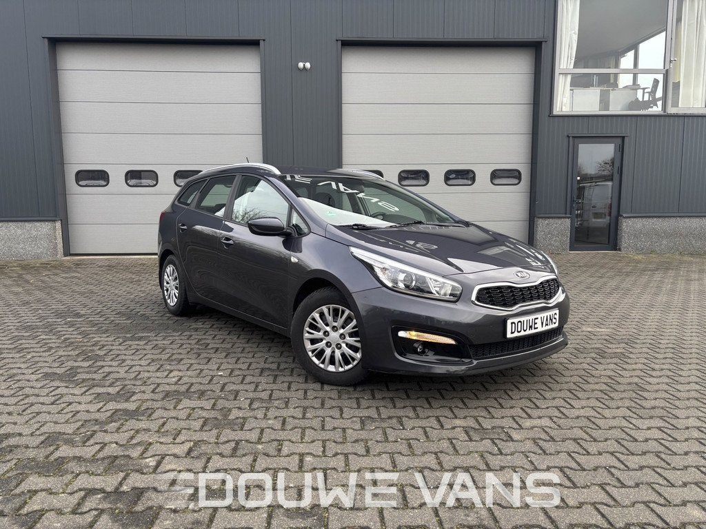 Kia Ceed Attract Airco 1.4 Stuurverwarm. Hill Assist Isofix, Autos, Kia, Argent ou Gris, Achat, Euro 6, Entreprise