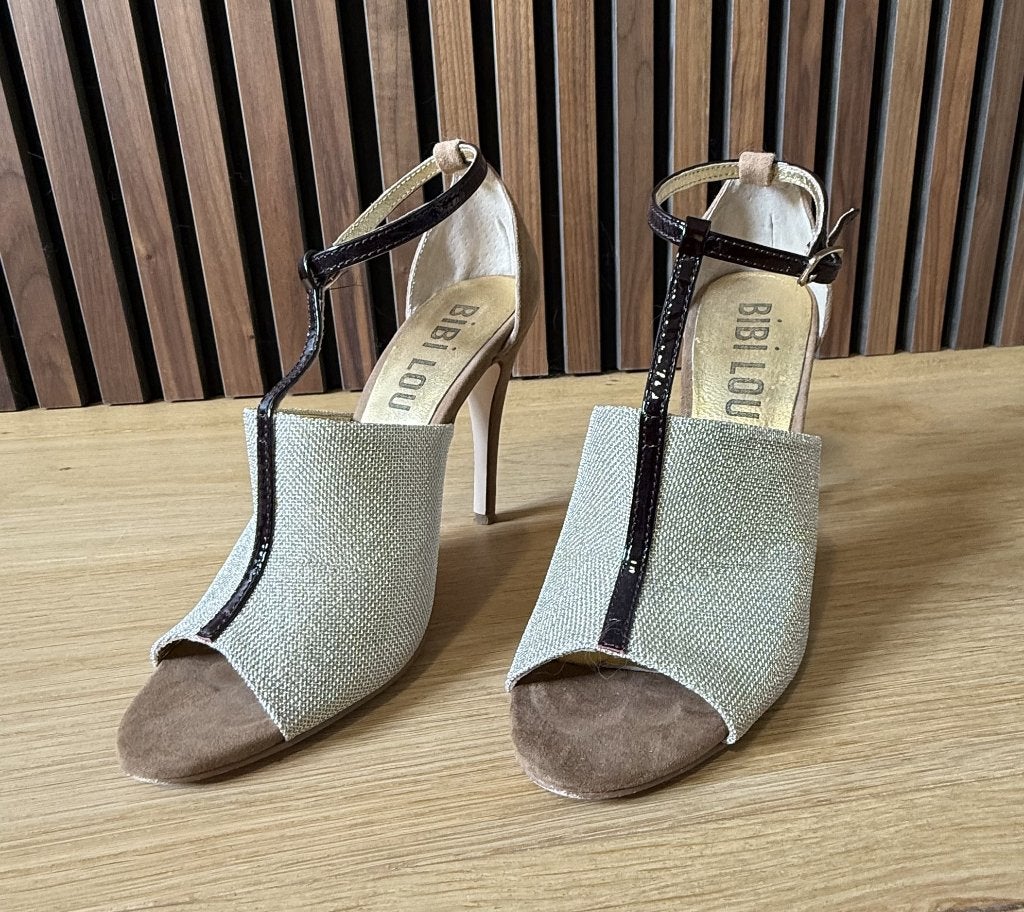Escarpin à bout ouvert élégant et stylé - 36 - BIBI LOU, Vêtements | Femmes, Enlèvement ou Envoi, Beige, Escarpins, Comme neuf