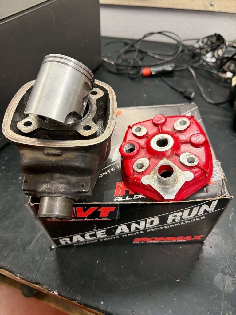AM6 74cc mvt, Fietsen en Brommers, Ophalen of Verzenden, Gebruikt, Cilinder, Beta RR50