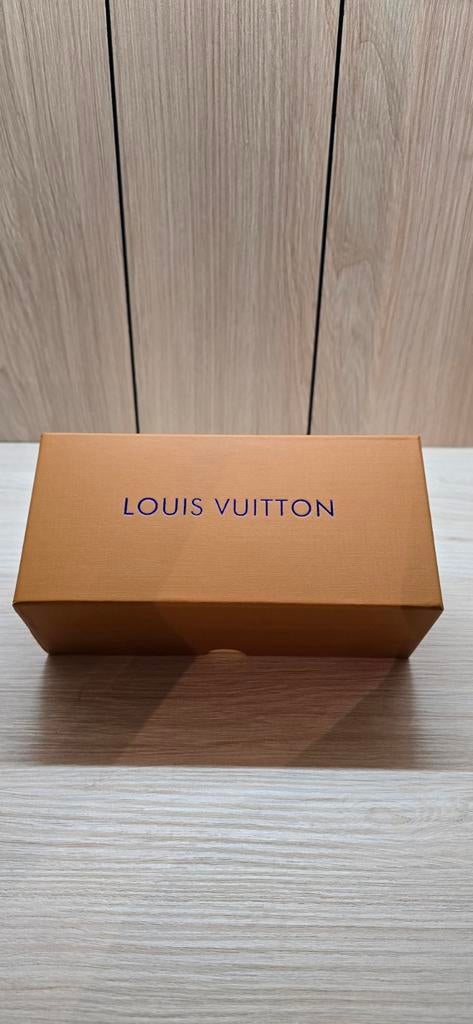Zonnebril Louis Vuitton, Handtassen en Accessoires, Zonnebrillen en Brillen | Heren, Zonnebril, Ophalen of Verzenden