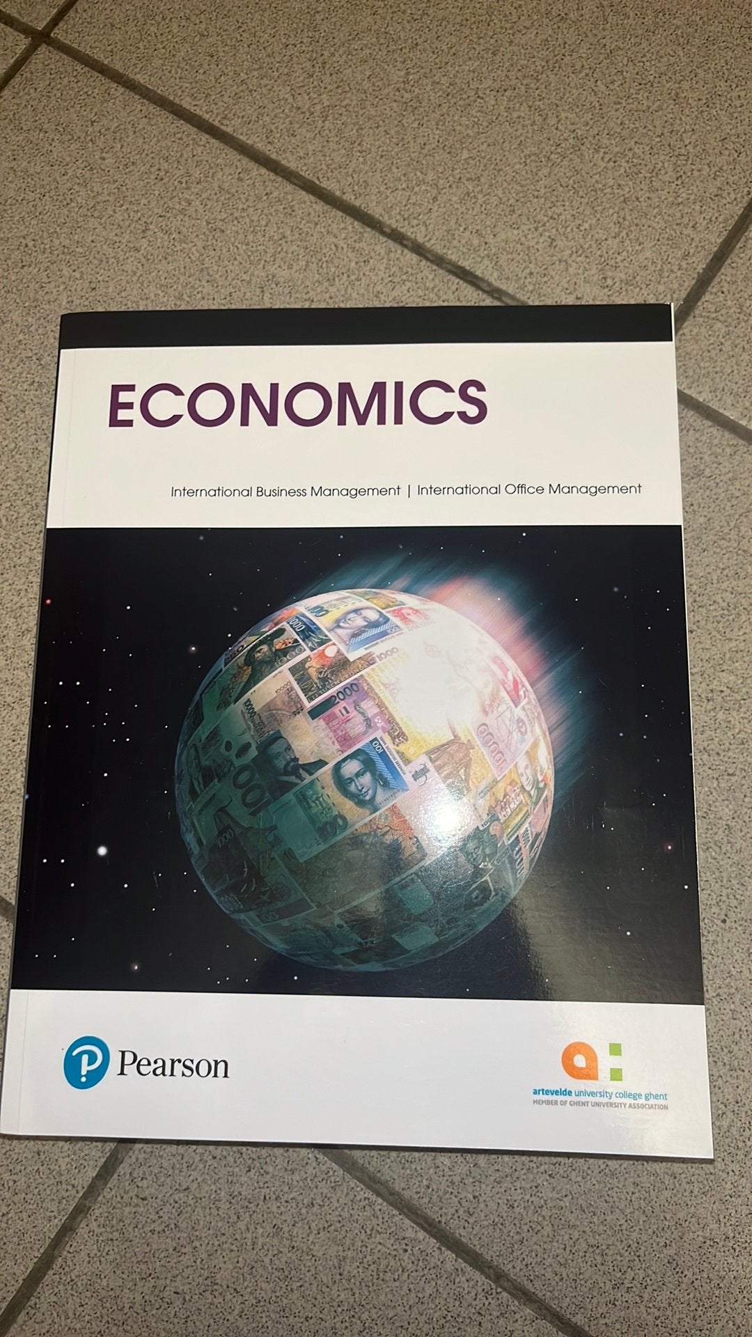 Economics book artevelde, Boeken, Studieboeken en Cursussen, Ophalen of Verzenden, Zo goed als nieuw