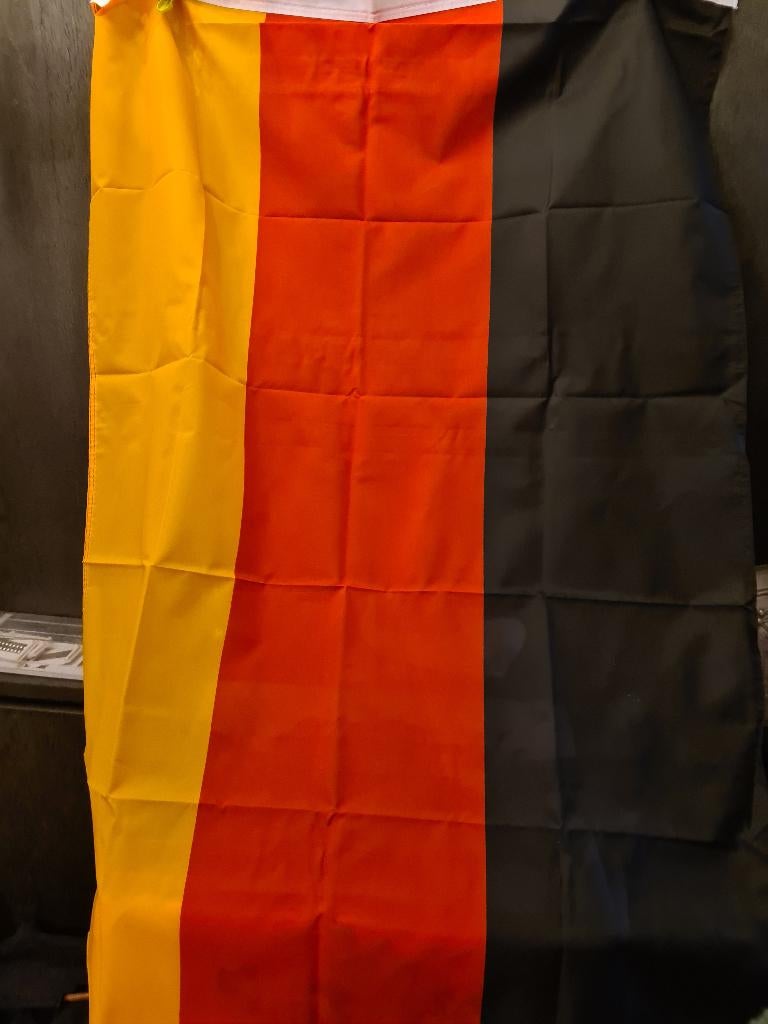 Drapeau, Enlèvement ou Envoi, Neuf