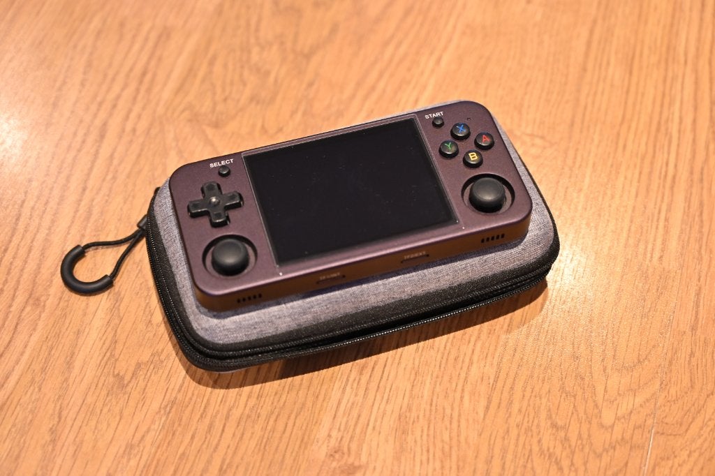 Anbernic RG353M paars Retro gaming console, Games en Spelcomputers, Spelcomputers | Overige, Ophalen of Verzenden, Anbernic, Zo goed als nieuw