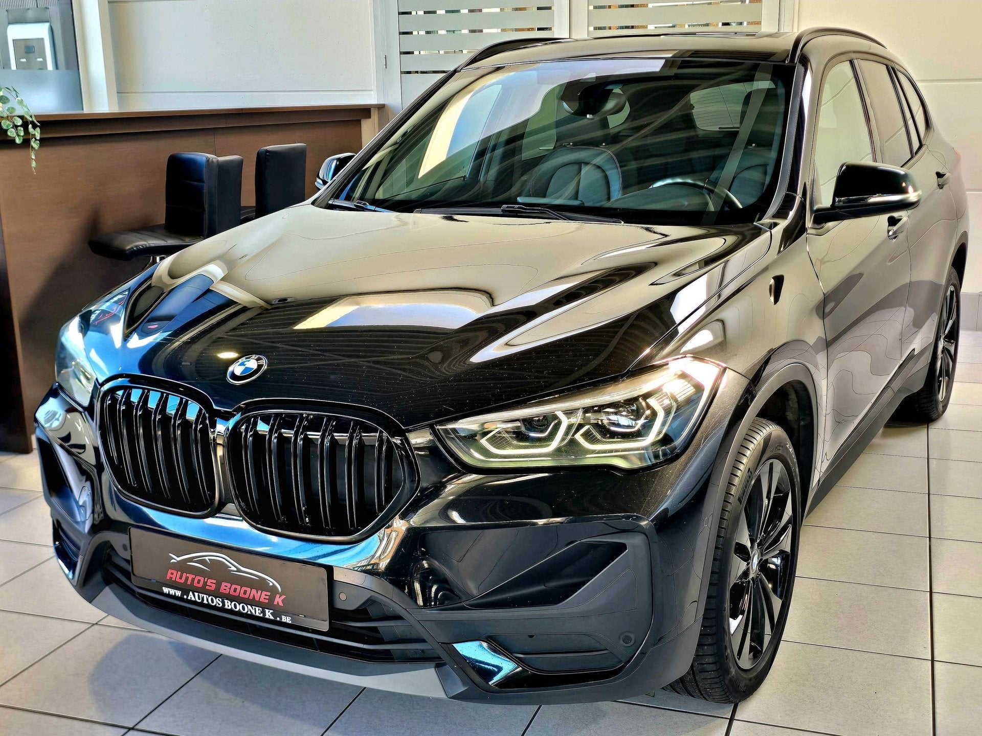 BMW X1 X1 1.5iA / Automaat / Panoramisch dak / Leder / Led l, Autos, Achat, Euro 6, Entreprise, Entretenue par le concessionnaire