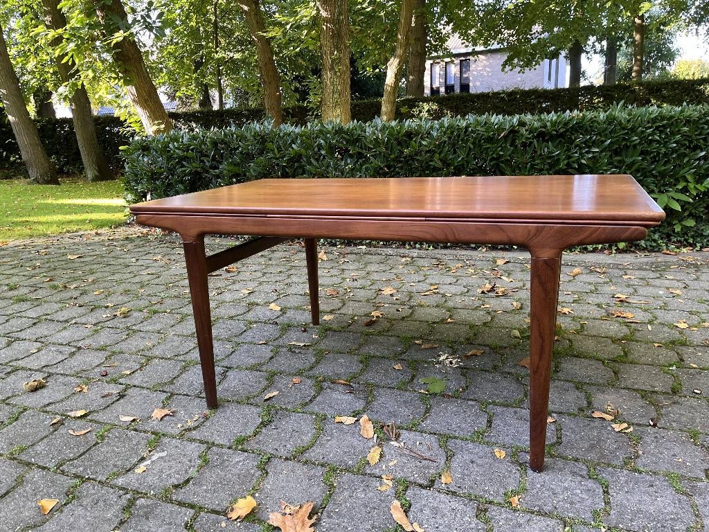 Danish dining table in teak by Johannes Andersen 1960s, Huis en Inrichting, Tafels | Eettafels, Ophalen, Gebruikt, Teakhout, 200 cm of meer