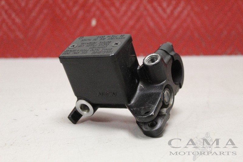 REMPOMP VOOR LINKS Suzuki UX 150 Sixteen (UX150) (01-1970/-), Dhr. S. di Majo, Gebruikt, Info@cama-motorparts.nl, P.J. Troelstraweg 8 8
3144 CX  MAASSLUIS, NL