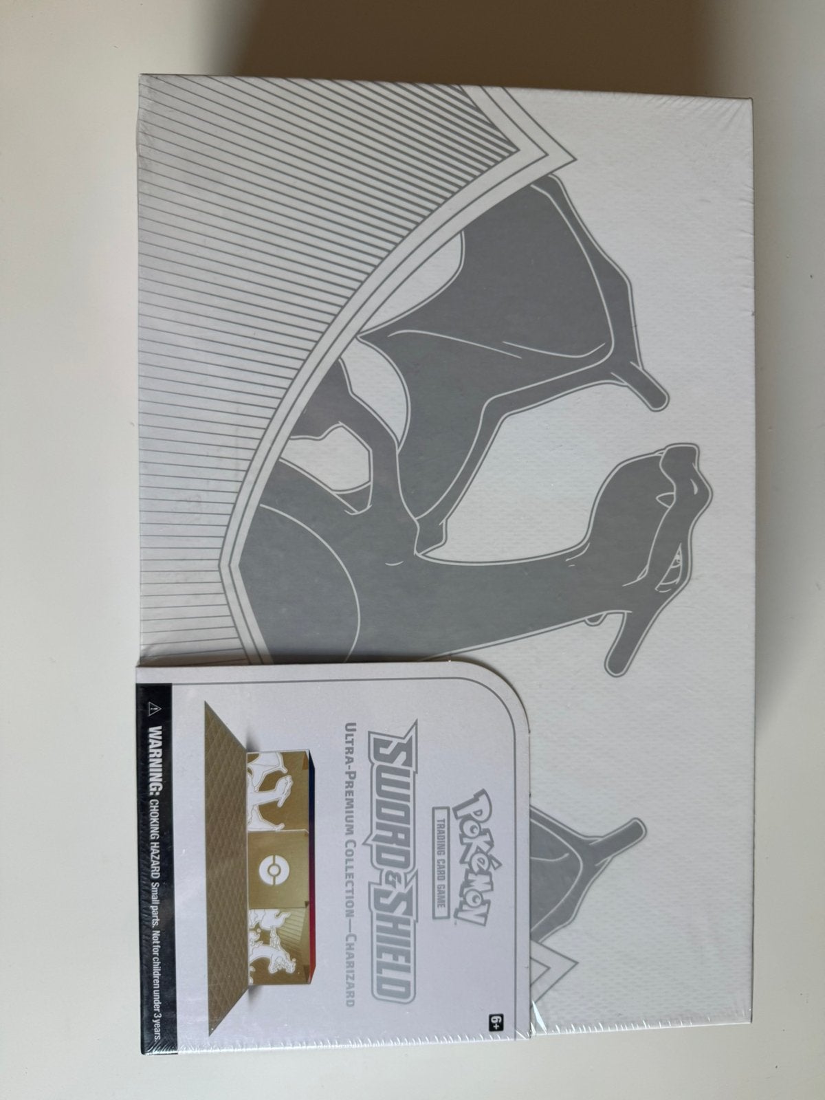 Coffret dracaufeu premium en anglais, Enlèvement, Comme neuf