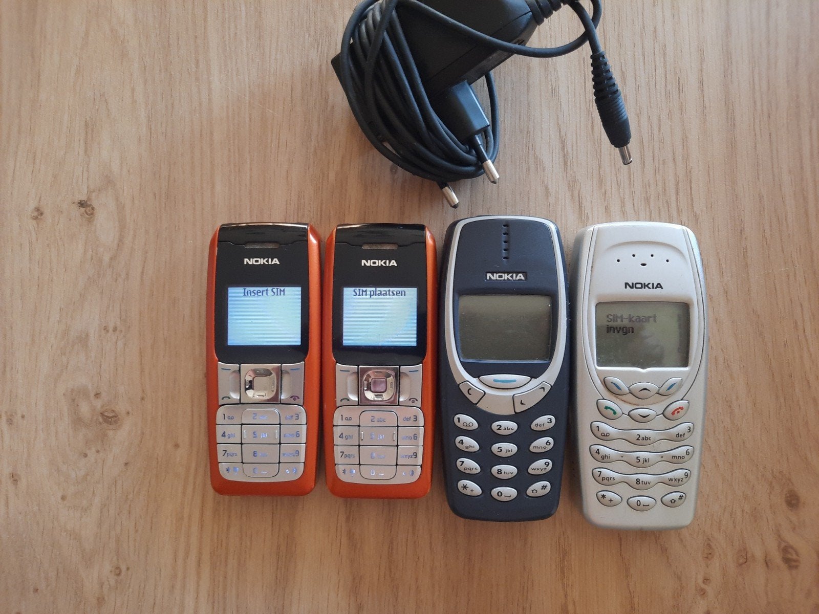 Nokia 2310, 3310 en 3410 met lader. werken goed., Télécoms, Enlèvement ou Envoi, Classique ou Candybar, Clavier physique, Utilisé