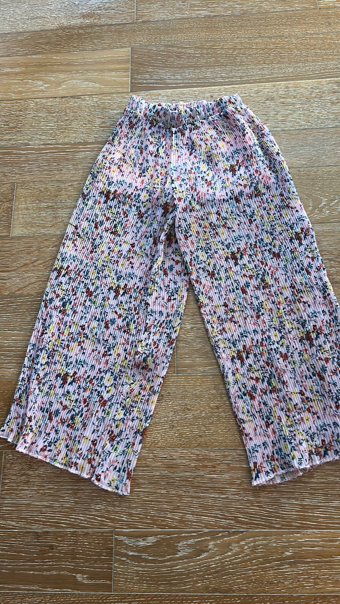Roze broek met bloemetjes, Kinderen en Baby's, Ophalen, Zo goed als nieuw, Broek