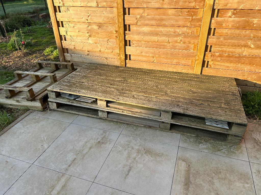 Palettes en bois - hors format - à donner, Ophalen, Gebruikt, 25 tot 50 mm, 200 tot 250 cm