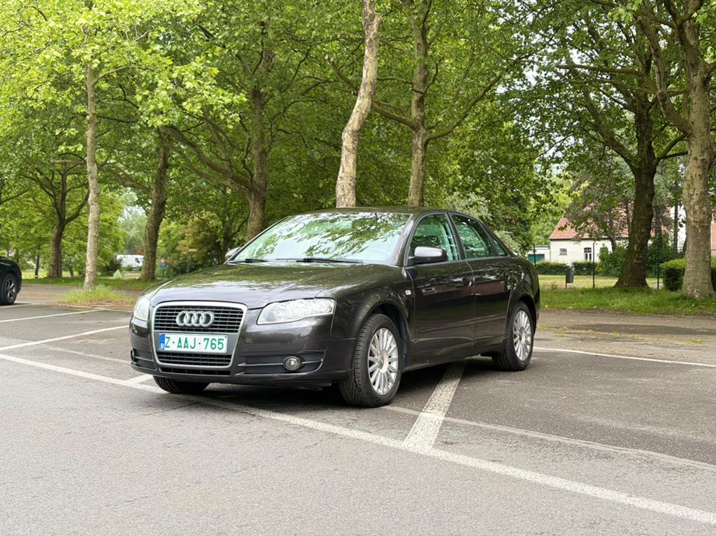 Audi A4 2.0 Benzine GEKEURD VOOR VERKOOP, Autos, Audi, Achat, Boîte manuelle, A4, Particulier