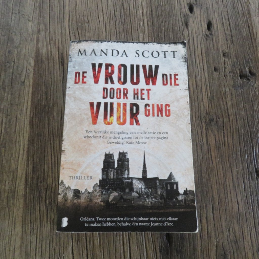 Manda Scott De vrouw die door het vuur ging, Ophalen of Verzenden