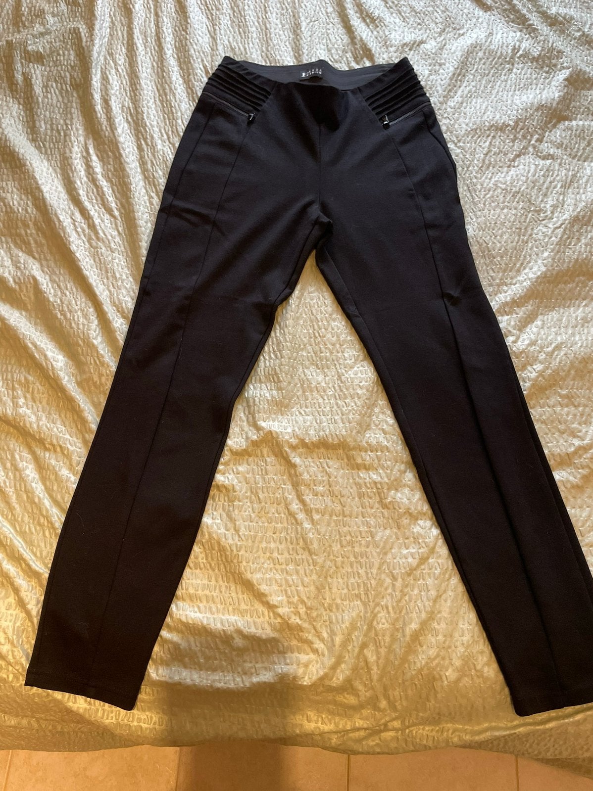 Broek dames maat M, Enlèvement, Porté