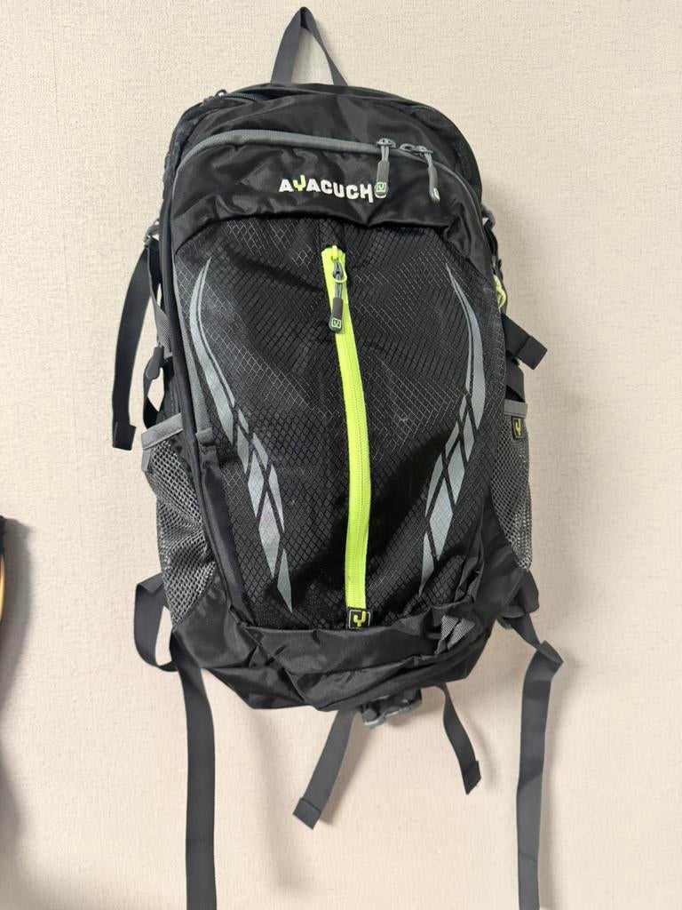 Quechua/Ayacucho Mojave 28 rugzak – 28L, Handtassen en Accessoires, Tassen | Rugtassen, Ophalen of Verzenden, Zo goed als nieuw