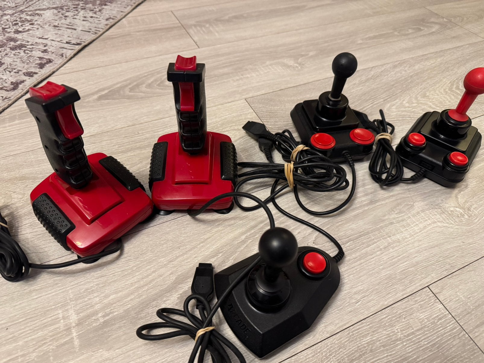 Manette joysticks jeux video, Enlèvement, Comme neuf