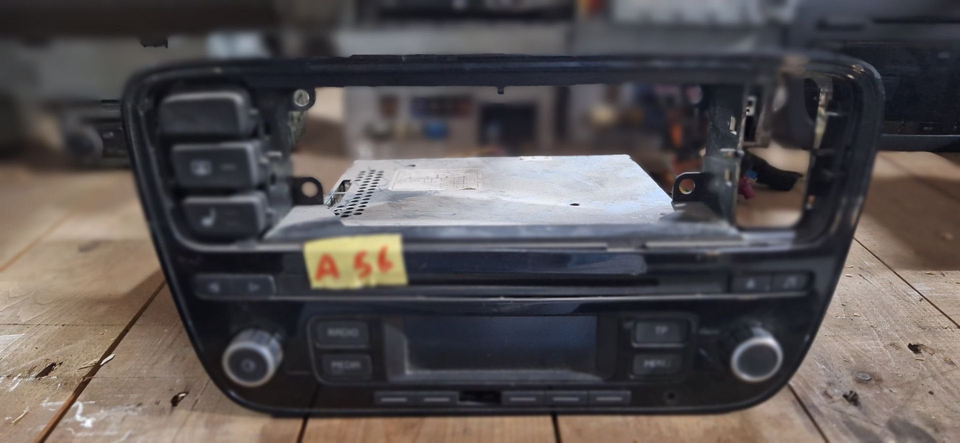 Originele Volkswagen RCD 215 Autoradio met CD-Speler (Up! /, Gebruikt, -, -, Ophalen of Verzenden