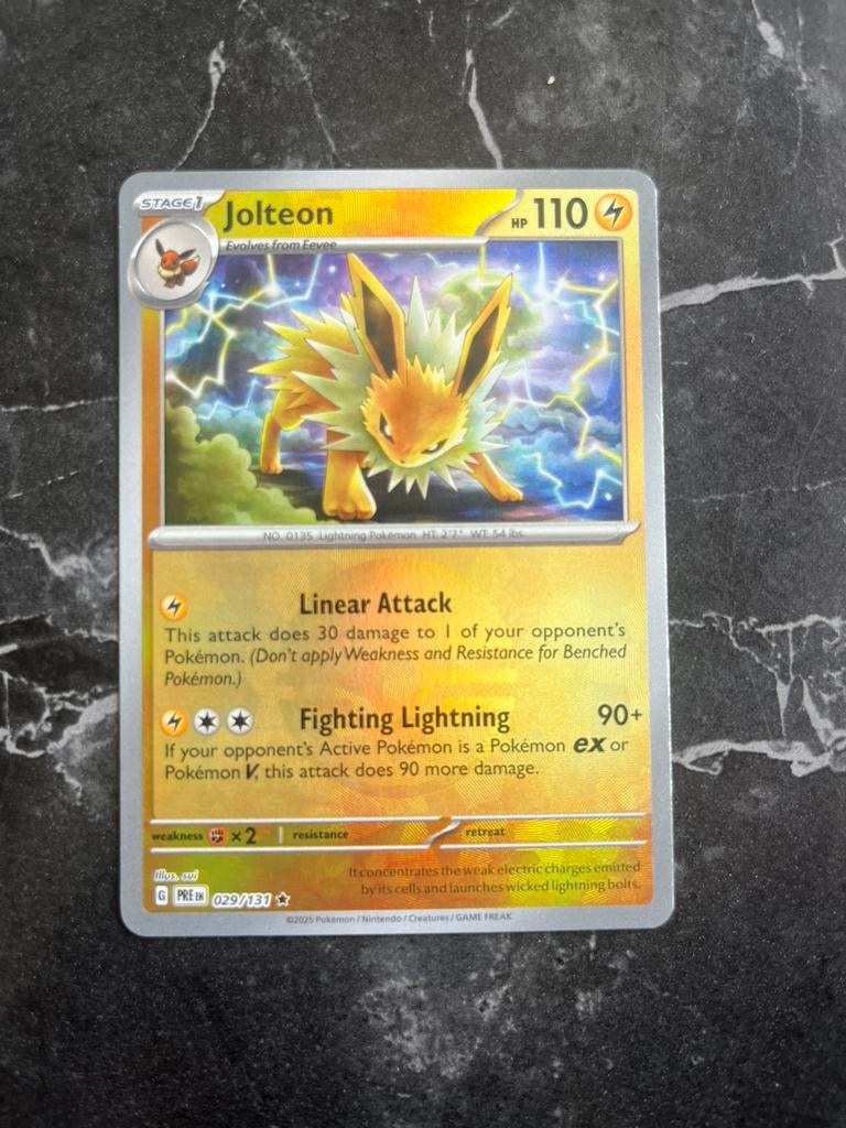 Jolteon 029/131 Pokeball Prismatic Evolutions Promo Card, Ophalen of Verzenden, Zo goed als nieuw