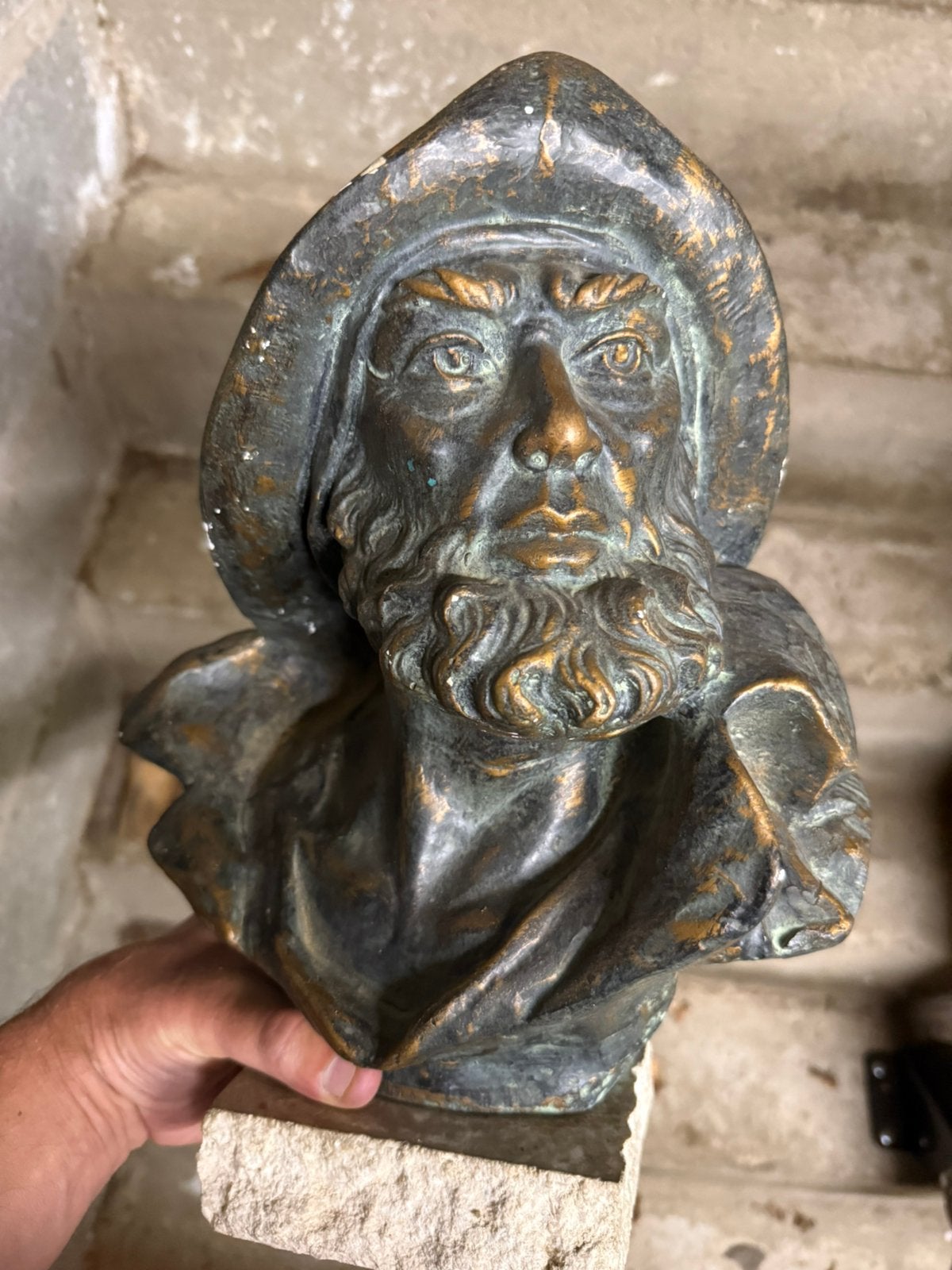 Buste de pêcheur chalkware signé DANESI 71, Enlèvement, Bronze