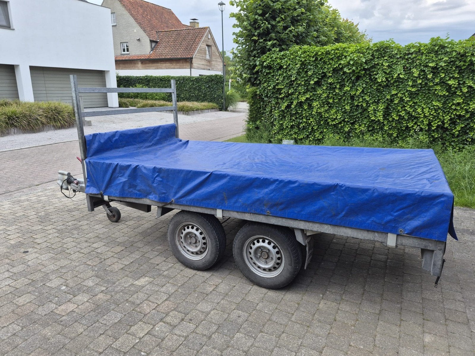 Remorque : 3 m, 2 tonnes, freinée, à double essieu + bâche +, Autos : Divers, Remorques, Enlèvement