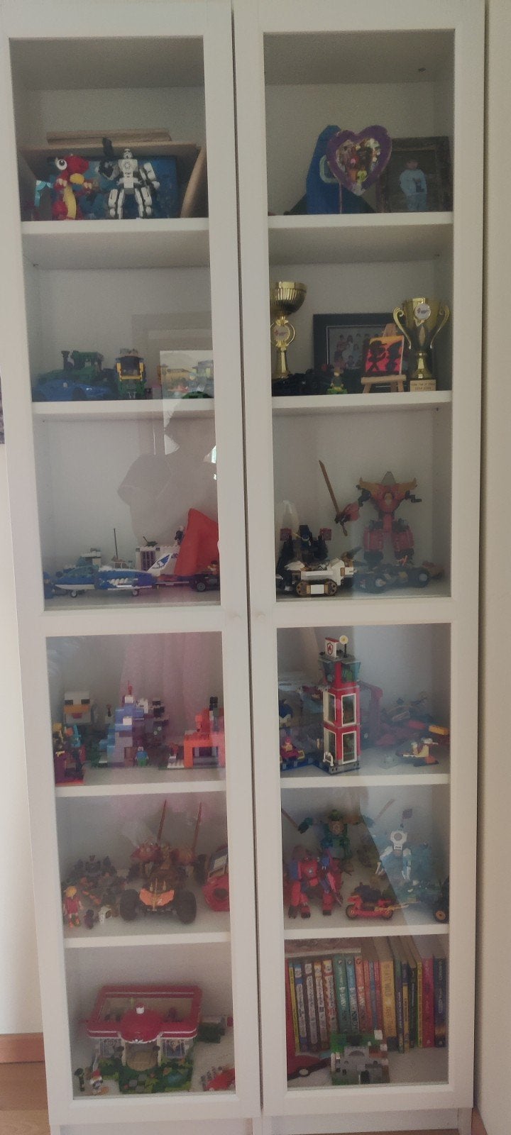 Display cupboard( not included the toys), Huis en Inrichting, Ophalen