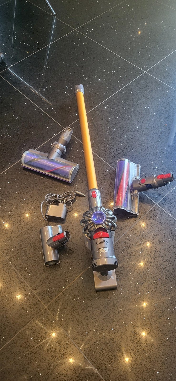 Dyson V8, Electroménager, Enlèvement, Dyson