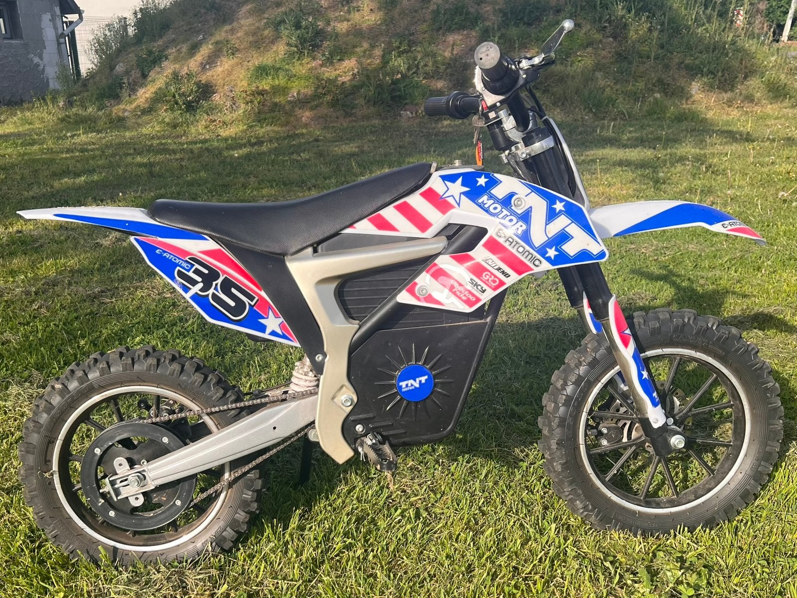TNT E-Atomic elektrische kindercrosser, Fietsen en Brommers, Ophalen, Gebruikt, Schijfrem, Dirtbike