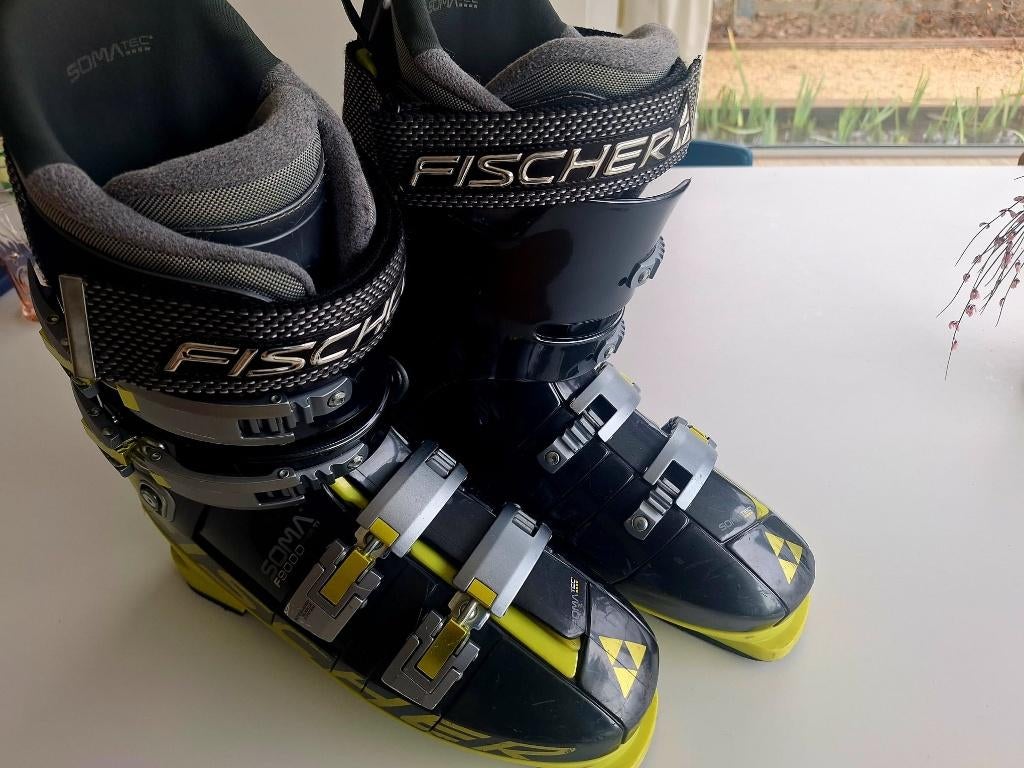 skischoenen - skibotten - skilaarzen, Bottes, Enlèvement ou Envoi, Comme neuf, Noir