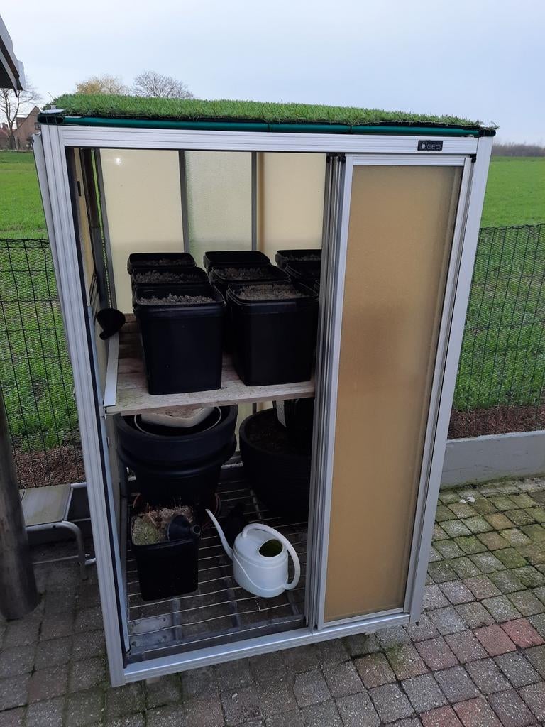 Mini serre op wielen, Ophalen