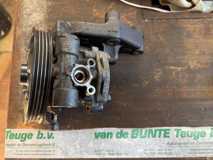 Stuurbekrachtiging Pomp van een Mazda 323F, Gebruikt, -, -, Ophalen of Verzenden