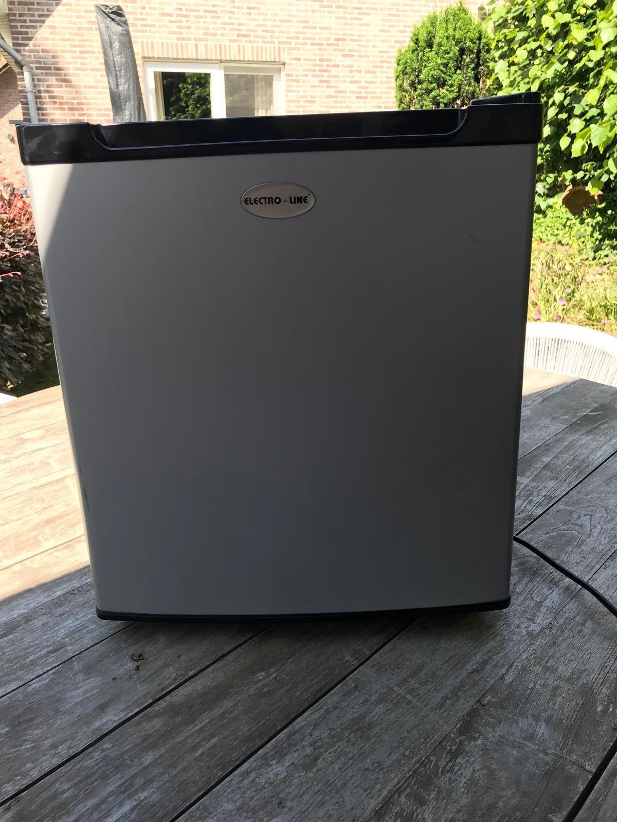 Kleine koelkast, Ophalen, Zonder vriesvak, Minder dan 85 cm, Minder dan 75 liter
