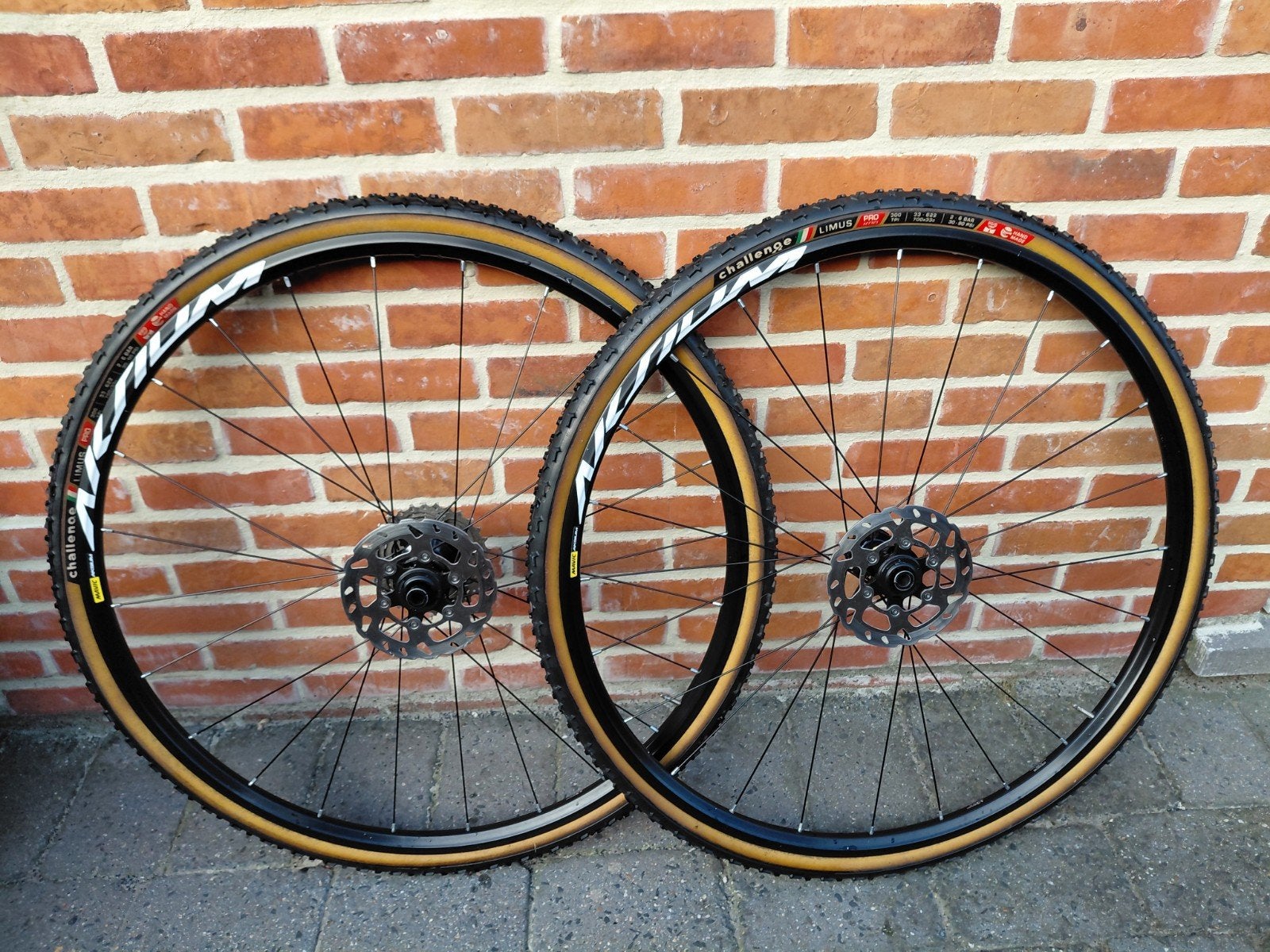 Set crosswielen, Ophalen, Aluminium