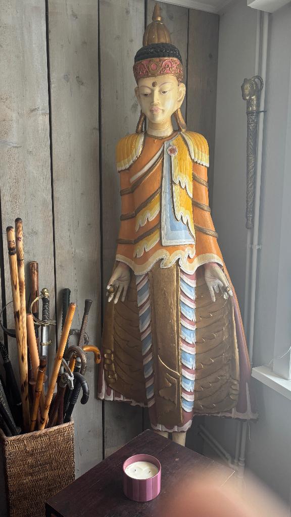 Groot (1M90) massief houten antiek Oosters beeld., Antiek en Kunst, Ophalen
