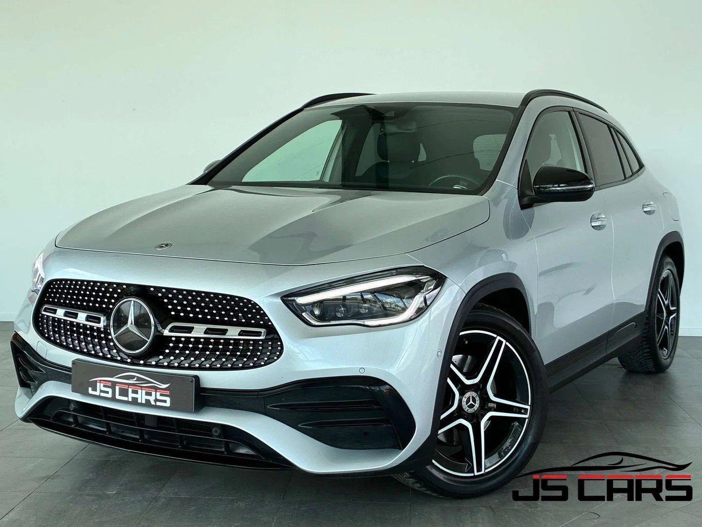 Mercedes-Benz GLA 180 dA PACK AMG-COCKPIT-GPS-ALCANTARA-CAME, Autos, Argent ou Gris, Achat, Euro 6, Entreprise
