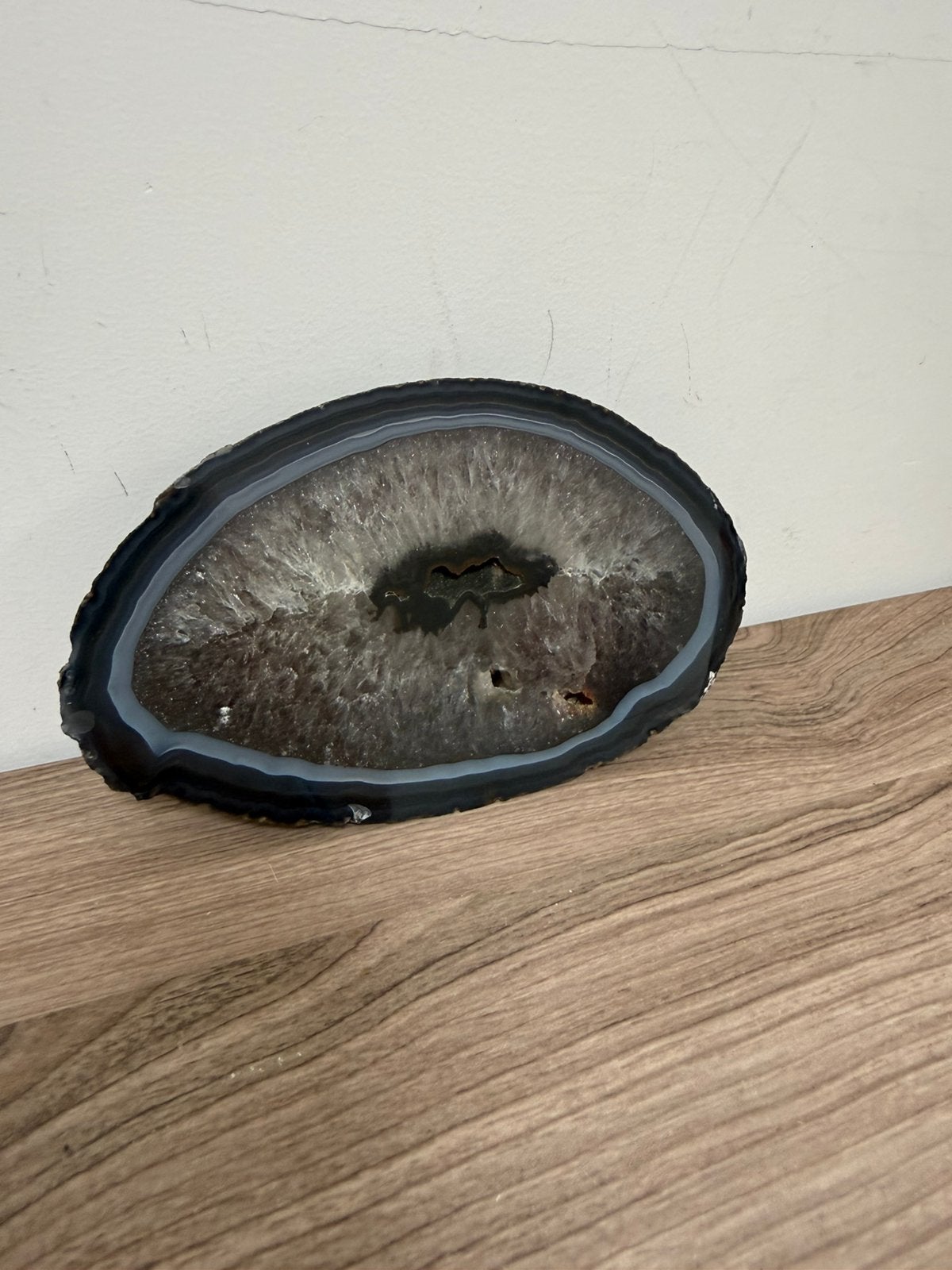 Géode d’agate avec un cœur de quartz 580g, Collections, Minéraux & Fossiles, Enlèvement ou Envoi, Minéral