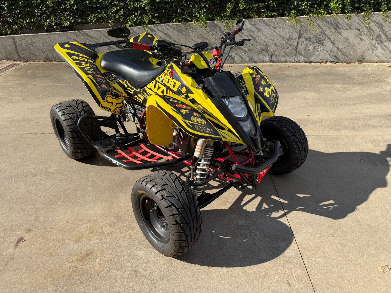 Suzuki ltz 400, Motos