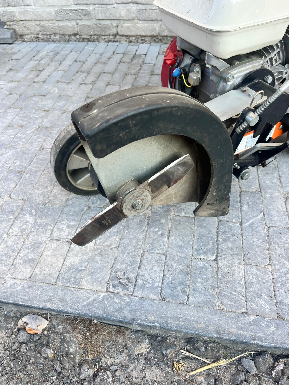 Kantensnijder Eliet, Tuin en Terras, Ophalen, Gebruikt, Benzine