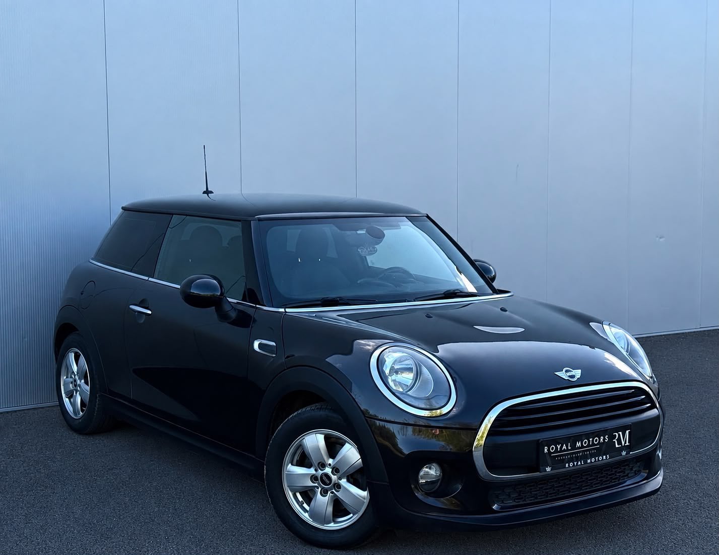 MINI One First Édition - seulement 121.000 km 02/2015 GAR1AN, Autos, Achat, Euro 6, Entreprise, Electronic Stability Program (ESP)