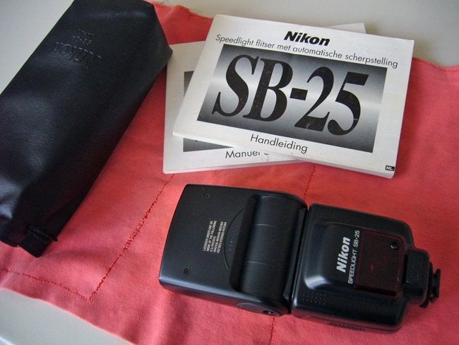 Nikon SB-25 autofocus speedlight flitser, TV, Hi-fi & Vidéo, Nikon, Écran LCD, Enlèvement, Nikon