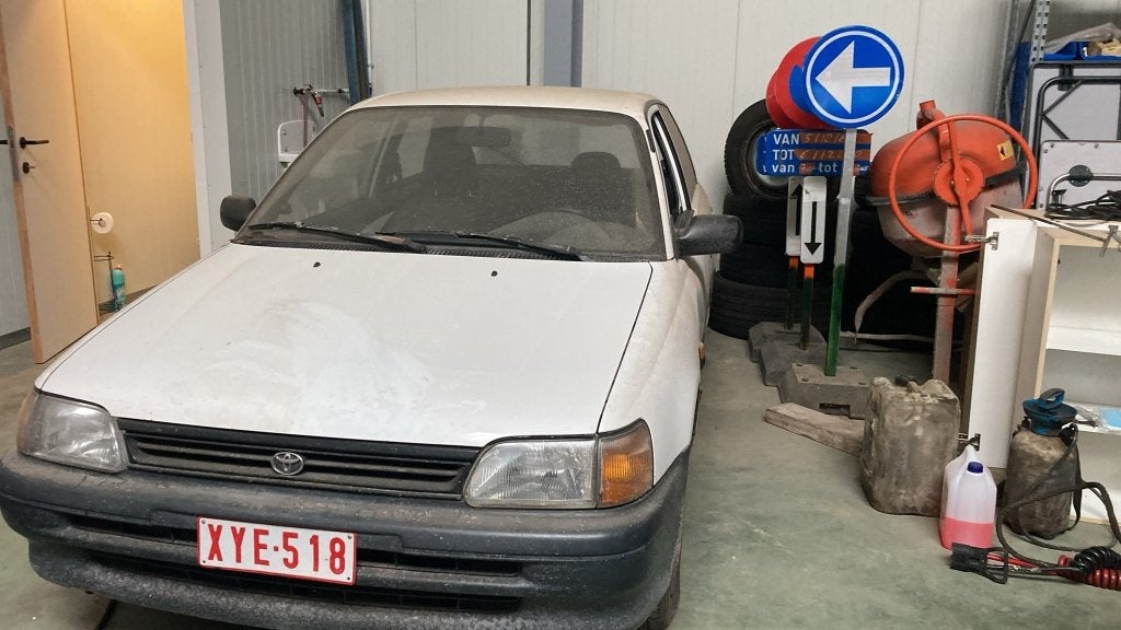 Toyota Starlet 1000cc Année 1992 Essence, Autos, Toyota, Particulier, Starlet, Essence, Hatchback, 3 portes, Boîte manuelle, Blanc