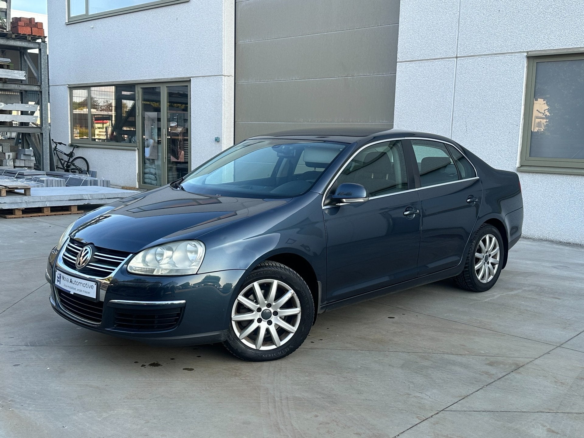 Volkswagen Jetta 1.6 Benzine – Navigatie – Bluetooth –, Autos, Argent ou Gris, Achat, Entreprise, Noir