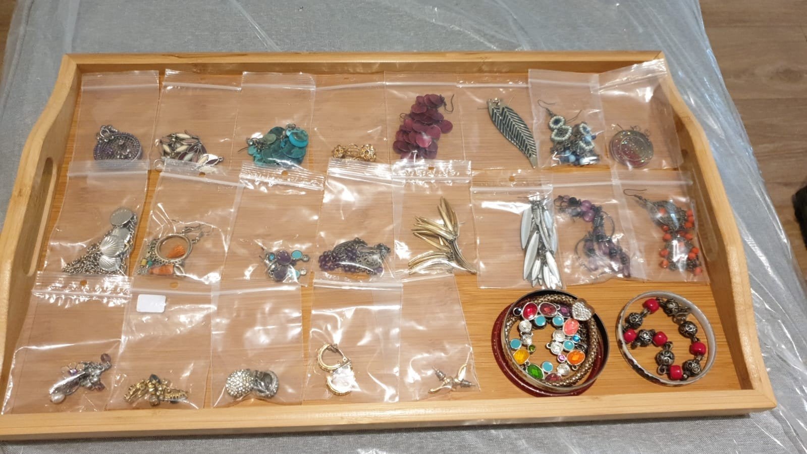 lot de différents bijoux, Enlèvement ou Envoi, Comme neuf