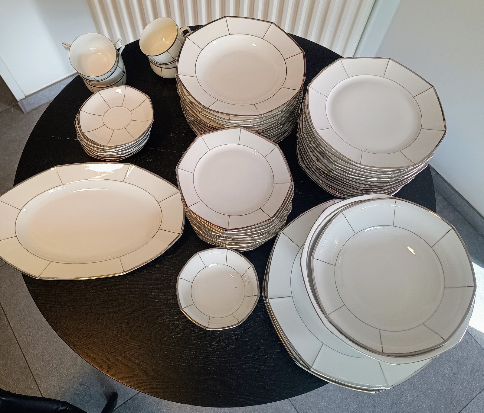 Porseleinen art deco servies jaren 30-40 ., Antiek en Kunst, Ophalen