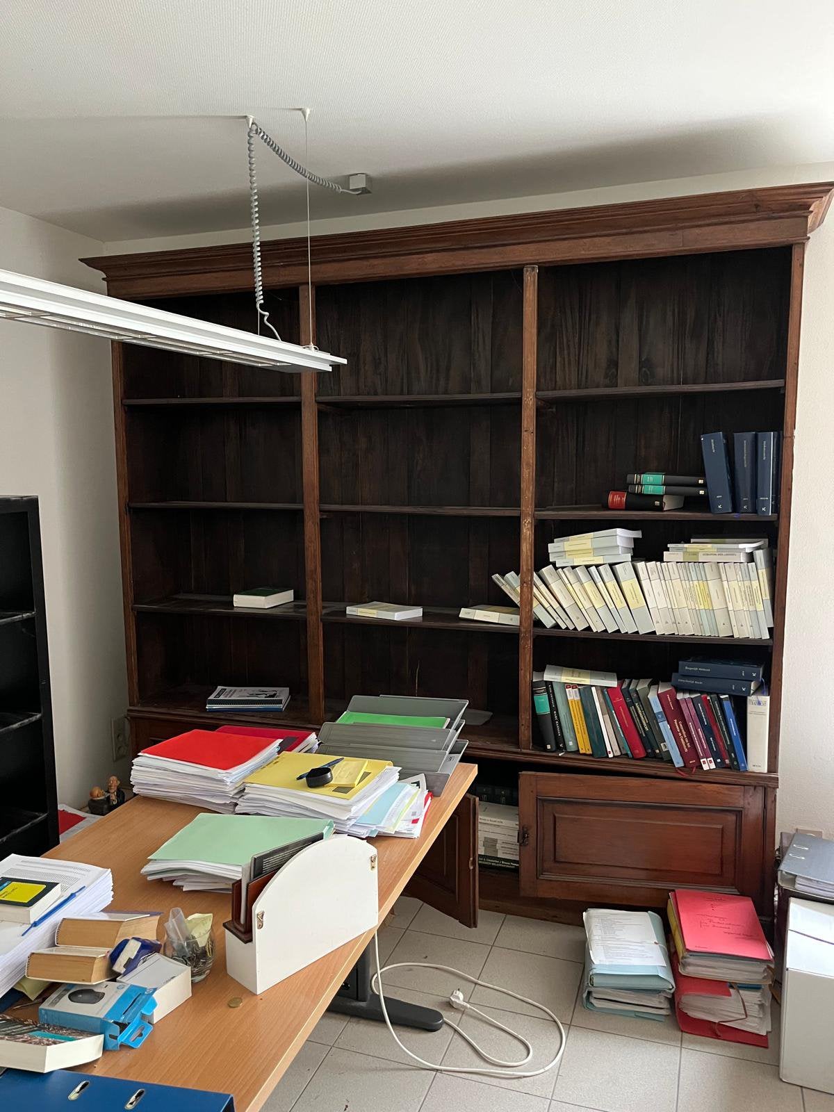 Grote antieke massief houten boekenkast / bibliotheekkast, Enlèvement, Utilisé