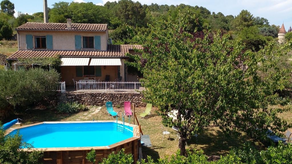 Gîte de Vacances avec piscine. Sud de l'Ardèche. Au calme., Propriétaire, Ardèche ou Auvergne, Maison de campagne ou Villa, Campagne