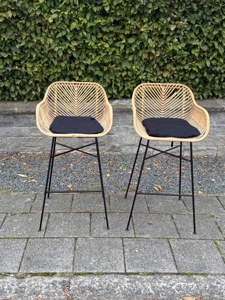 2 tabourets de bar en rotin naturel – avec coussins, 2 krukken, Ophalen, Zo goed als nieuw, Metaal