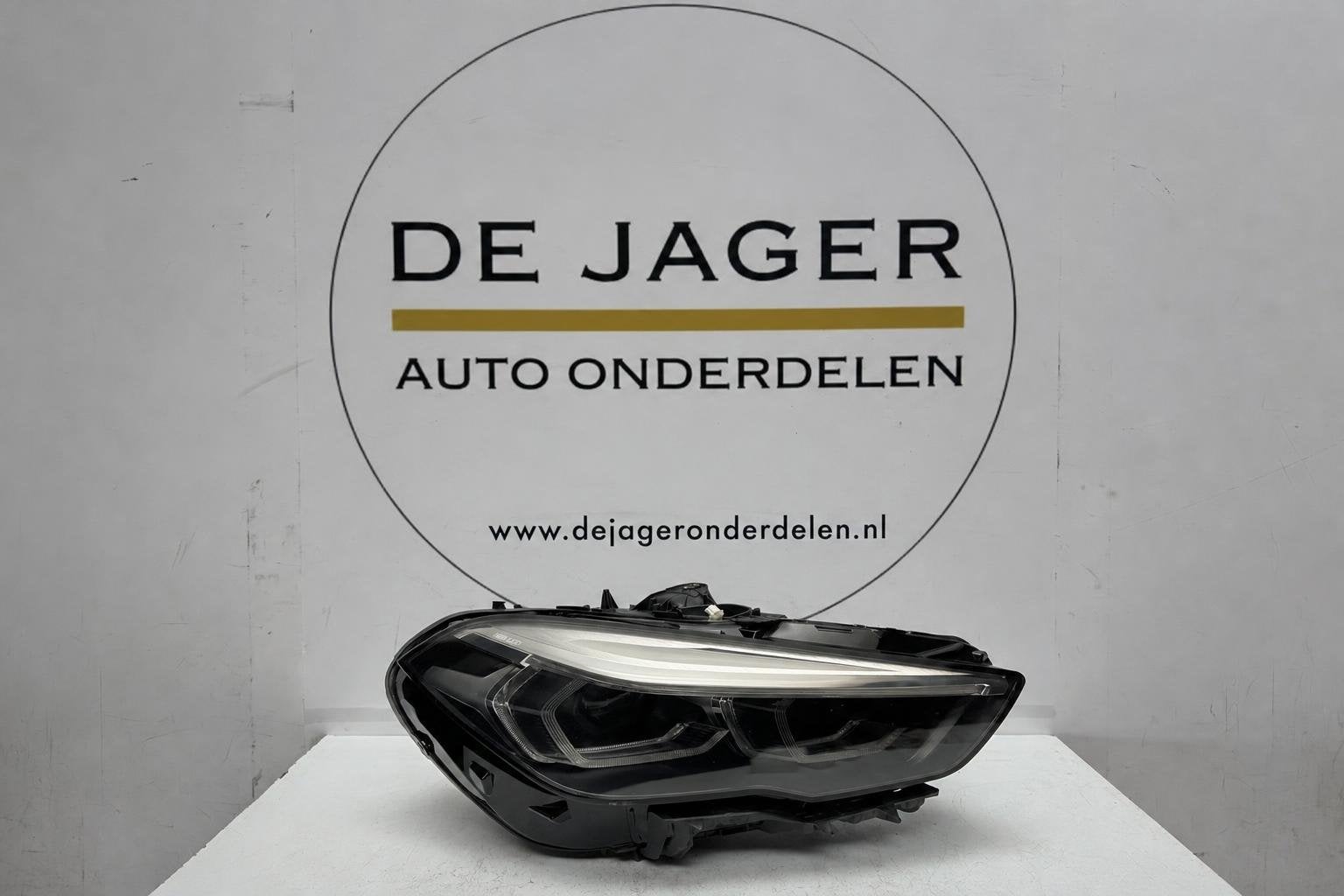 Phare avant droit Full LED BMW S rie 2 F44 63115A1E06402, Autos : Pièces & Accessoires, Petuelring 130
80788  Munich, DE, Info@bmw.de