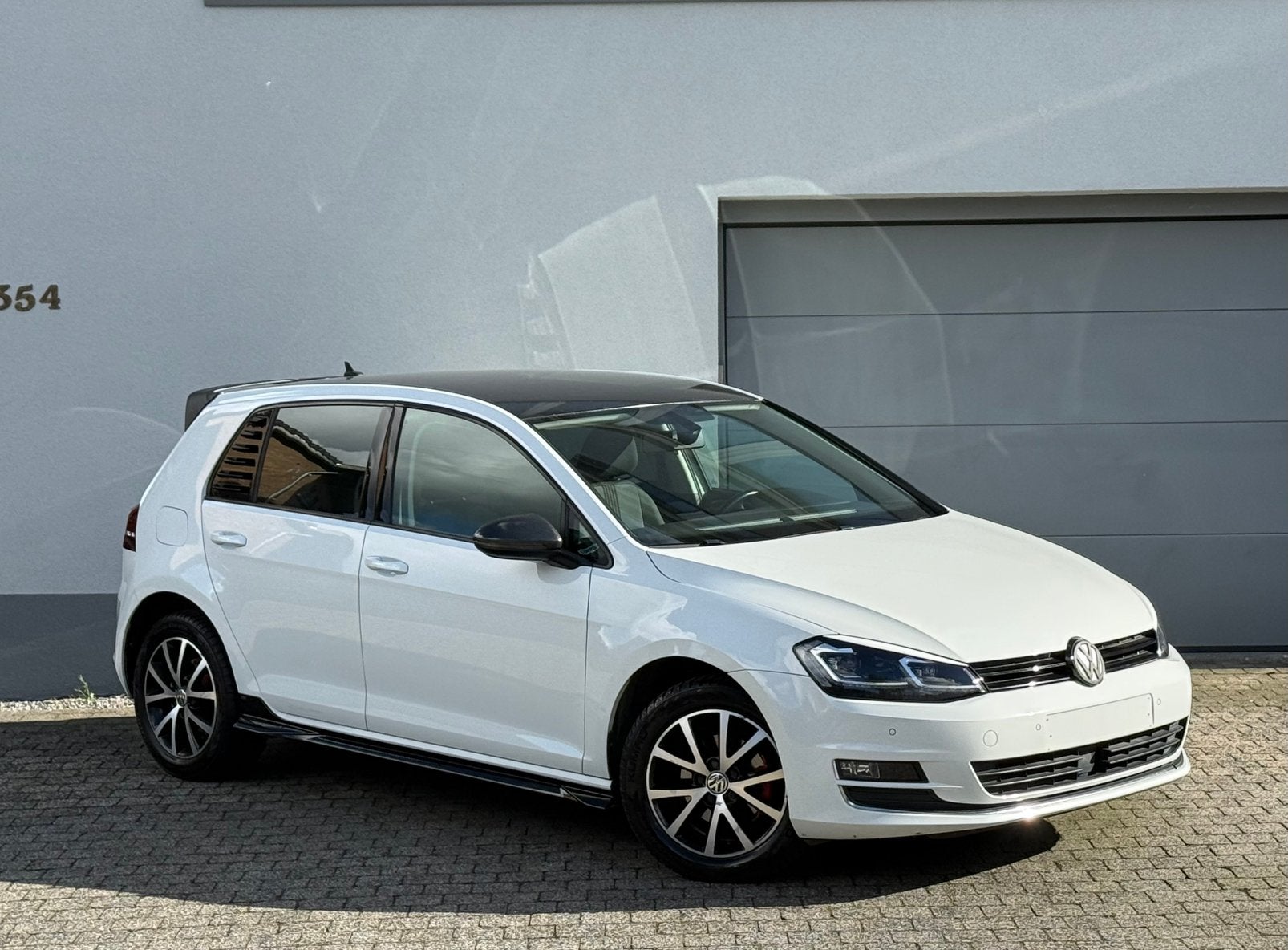 - Volkswagen Golf VII - 1.2 Benzine - 07/16 - 121000km -, Voorwielaandrijving, Stof, Euro 6, Wit