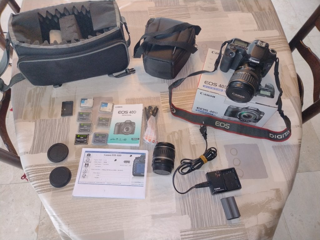 Canon EOS 40D + 2 lenzen + accessoires, TV, Hi-fi & Vidéo, Appareils photo numériques, Poignée, Canon, 4 à 7 fois, Utilisé