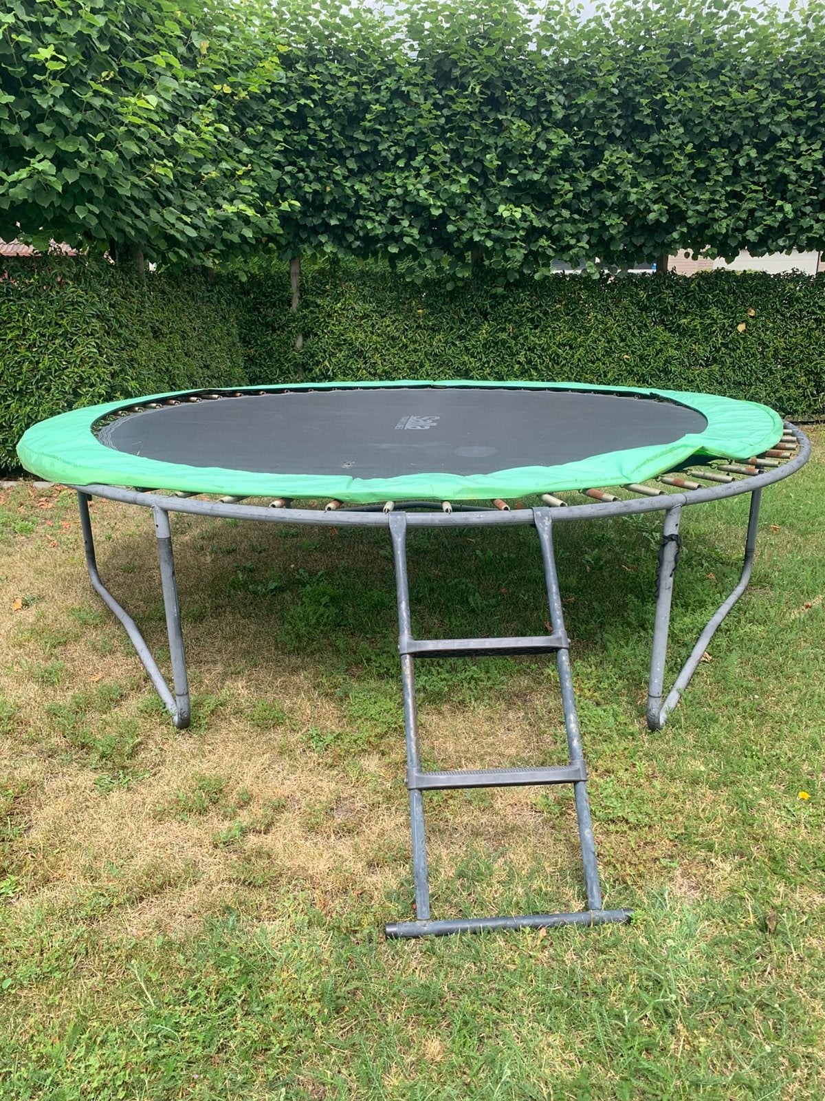 Trampoline met afdekzeil te koop, Ophalen, Gebruikt
