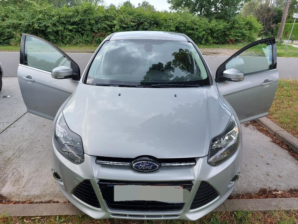 Ford Focus 1.6 tdci Hatchback 2013, Autos, Focus, Boîte manuelle, Noir, 5 portes